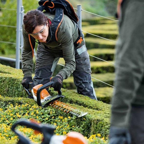 Stihl HSA 94 T 24"/60cm cordless hedge trimmer (with low blade speed for powerful cuts) (4743131267126)